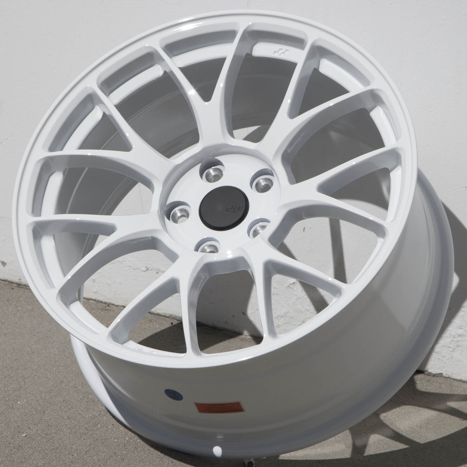 Circuit CSF2 18×8.5 Gloss White 5×100 [+35mm] - Circuit Performance